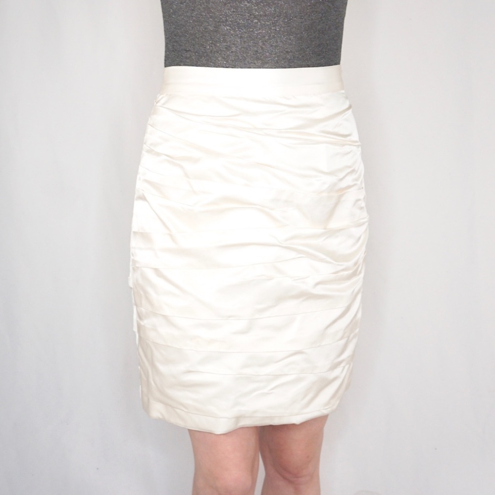 Monique Lhuillier Collection Off White Mini Skirt XS
